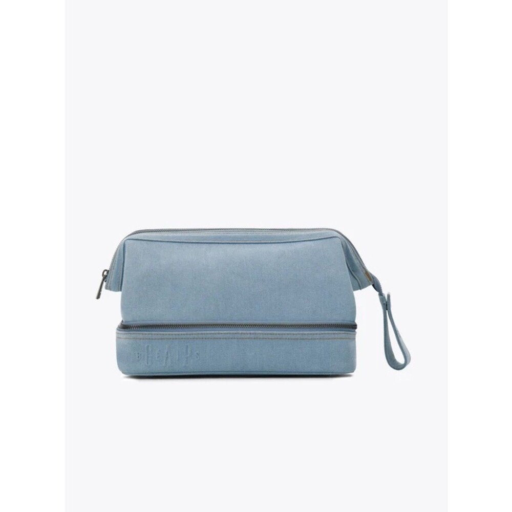 Gap x BÉIS The Dopp Kit 
in Denim Blue